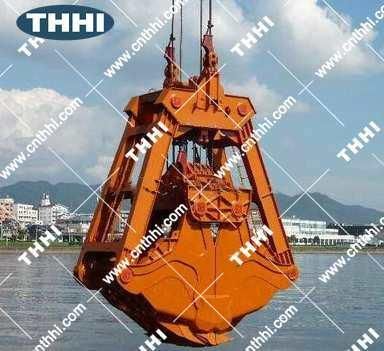 Dredging Grab Clamshell Working Underwater