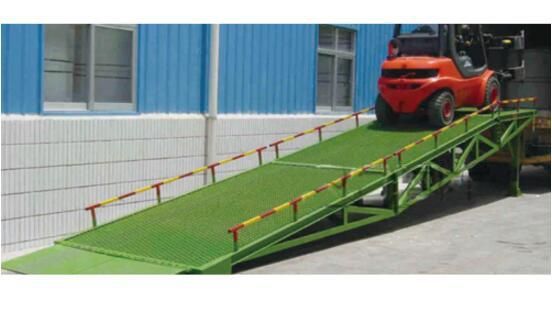 Hydraulic Loading Lip Dock Leveler for Logistic Logistic Park Capacity 6000 Kg 10000 Kg Movable Dock Leveler