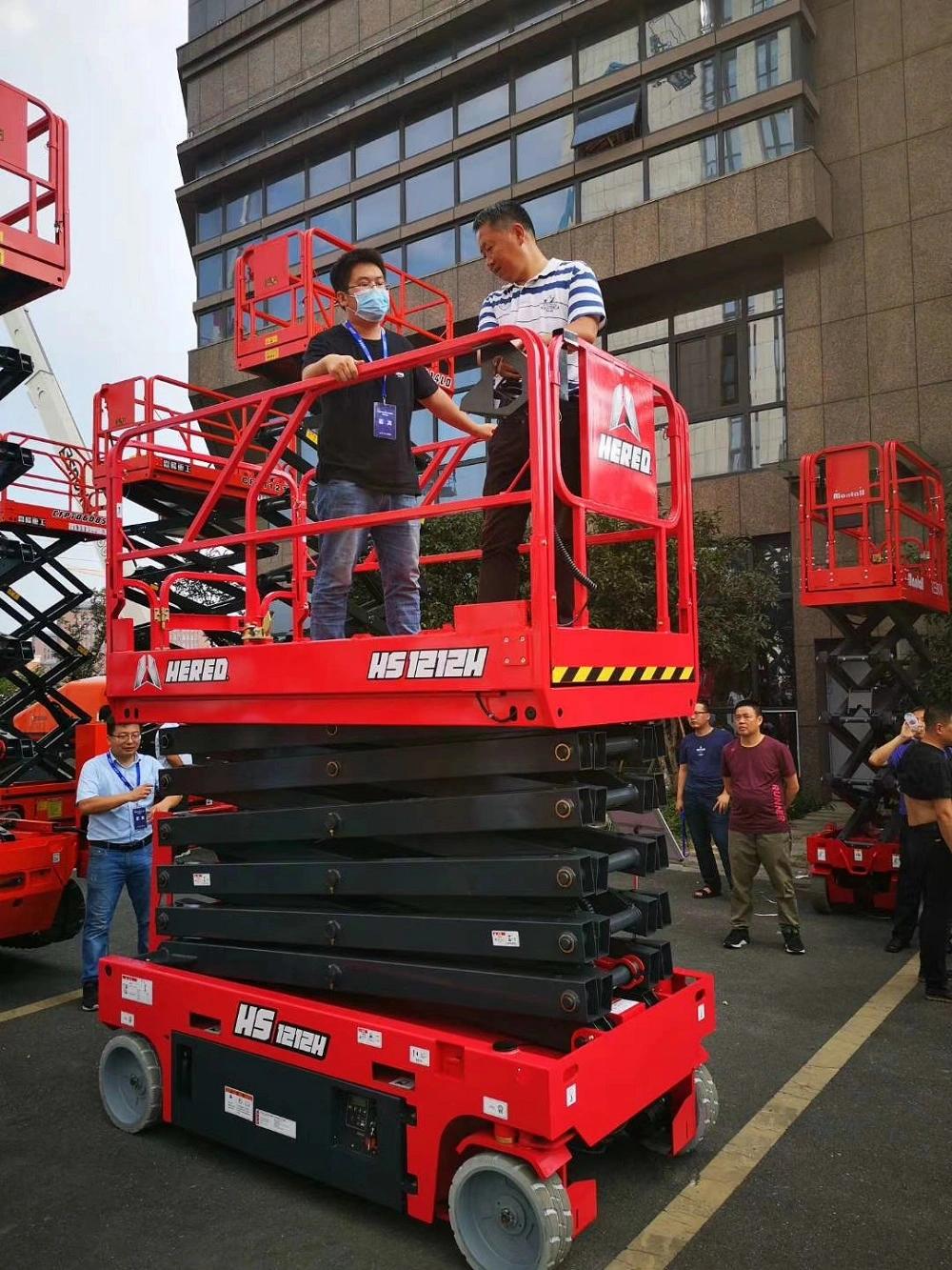 Aerial Work Platform Lift Table Scissor Lift Mini Auto Crawler Trolley Small Hydraulic Self Propelled Electric Scissor Lift