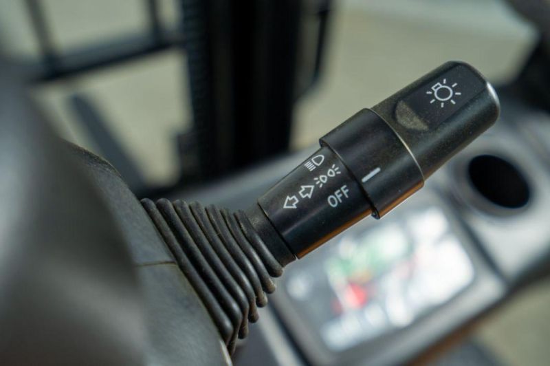 1.6ton 1.8ton Seated 3-Ponit Elektrikli Forklift