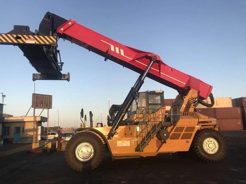 Container Handler SA Ny Port Loading 45 Ton Reach Stacker