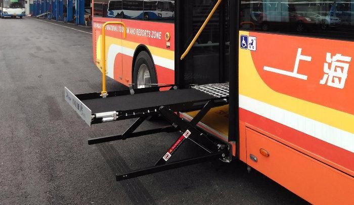 Ce Certified Electrical & Hydraulic Wheelchair Lift for Bus Model Uvl-700-S