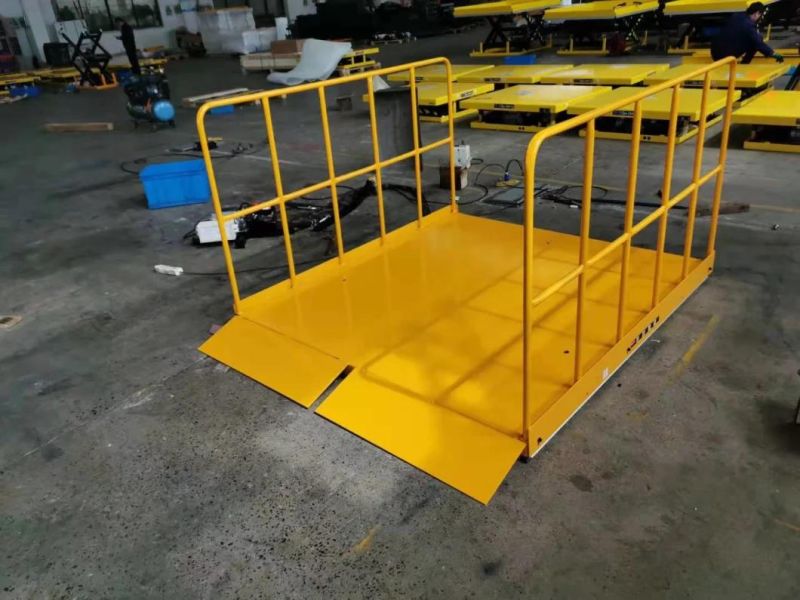 Large Pallet Scissor Lift with Safety Fence