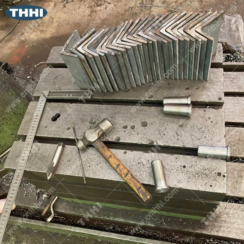 Thhi Semi-Automatic Spreaders for Handling 20 Feet 40 Feet Containers