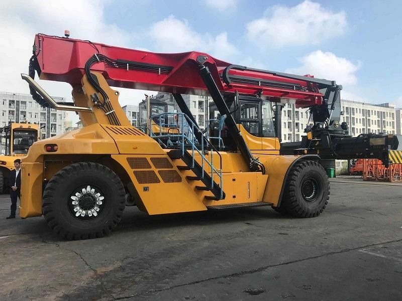 Container Handler SA Ny Port Loading 45 Ton Reach Stacker