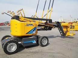 20m Articulated Boom Lift Xga20AC China New Electric Mobile Aerial Work Platform