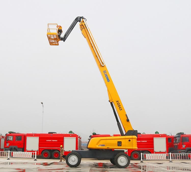XCMG Brand Cargo Manlift Lift Platform Xgs43 Hydraulic Telescopic Arm Lift Drive Work Platform with Ladder