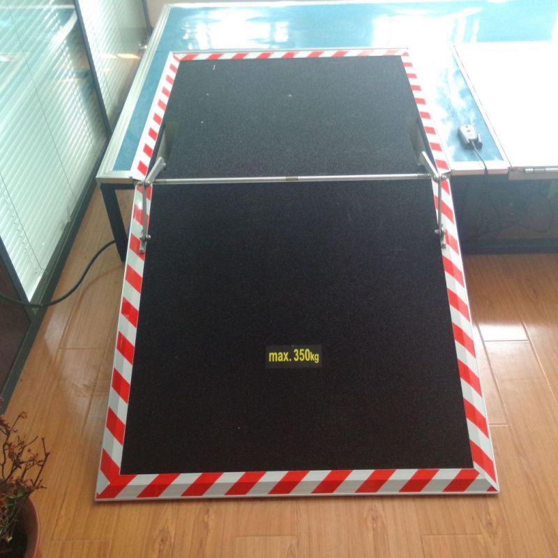 CE Electric and Automatic Wheelchair Ramp for Low-Floor Bus (FEWR)