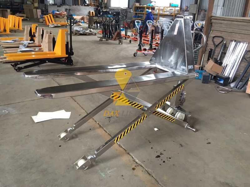 Carrying Materials 1500kg Capacity Portable Durable Construction Machinery for Sale