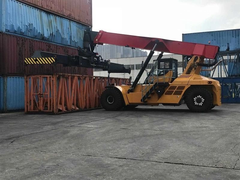 Container Handler SA Ny Port Loading 45 Ton Reach Stacker