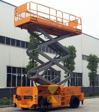 Adjustable Height Heavy Duty Durable Self-Propelled Diesel Power Scissor Lift