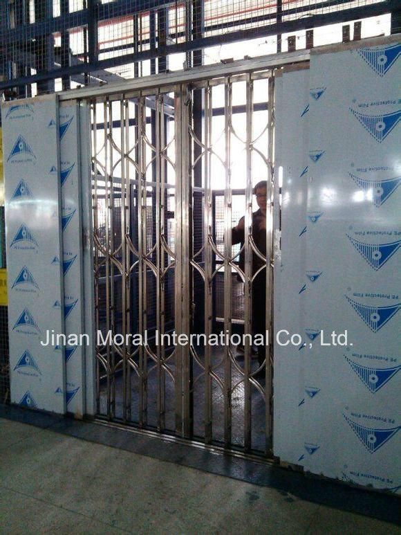 Warehouse Lift Platform with Door
